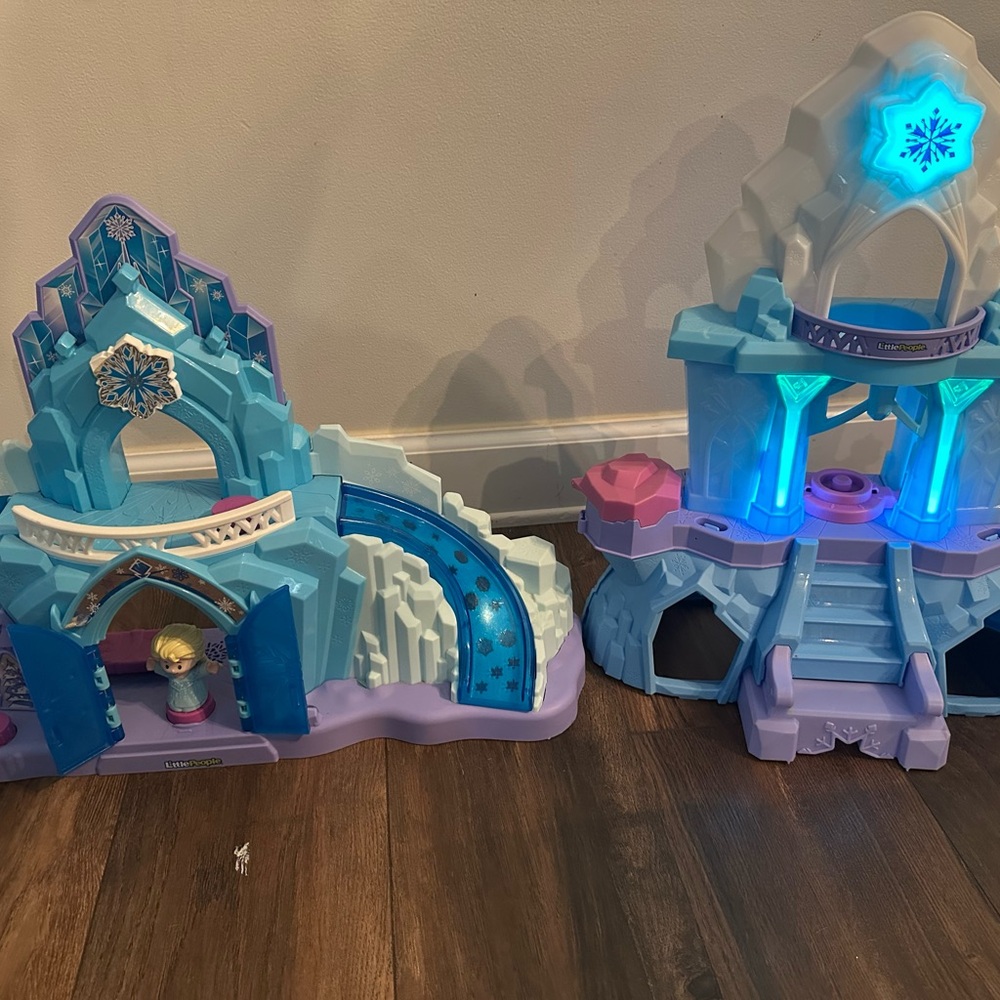 Little People Frozen Castles